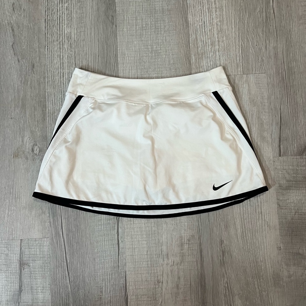 Women’s Nike Tennis Skirt Medium